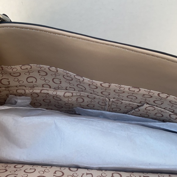 New GUESS SV805123 GARREN CARRYALL Brown Bag - Picture 7 of 7